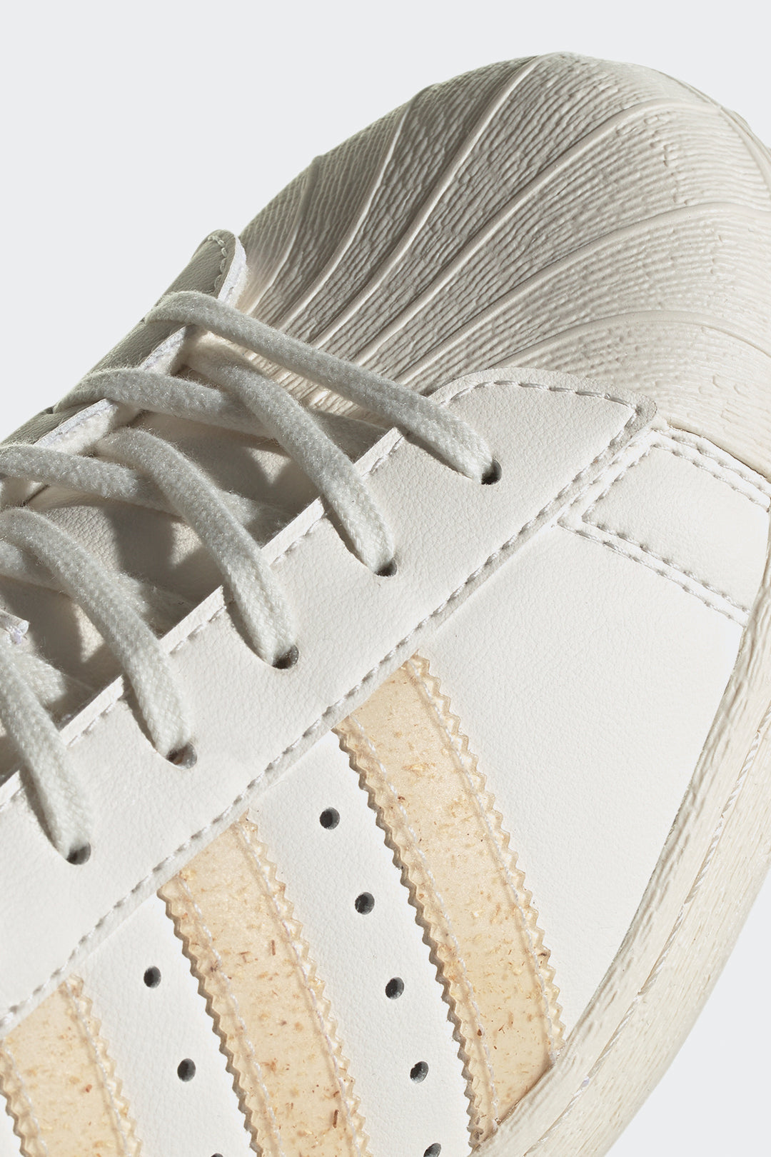 Adidas sales superstar con