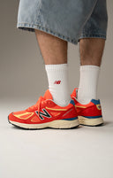 <h3>NEW BALANCE 990V4<br/><em>MADE IN USA URGENT RED MAIZE</em></h3>