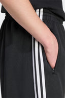 ADIDAS SHORT OVERSIZED