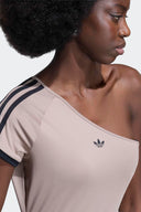 ADIDAS ADILENIUM 5.0 CAMISETA OFF SHOULDER - MUJER