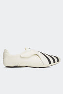 ADIDAS PHARRELL YOGA VARIO