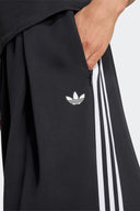 ADIDAS ORIGINALS BY JENNIE PANTALON CON PLIEGUES