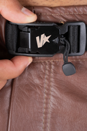 VENENO SHORT CUERO BROWN SHEATH