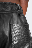 VENENO SHORT CUERO BLACK SHEATH