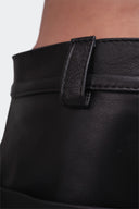 VENENO SHORT CUERO BLACK SITE