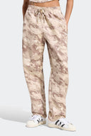 ADIDAS PANTALON CARGO OVERSIZED CAMO - MUJER