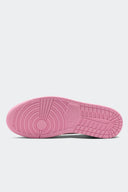 JORDAN 1 LOW OG X TRAVIS SCOTT SHY PINK