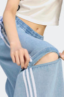 ADIDAS JEAN FIREBIRD X COCA-COLA - MUJER