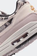 NIKE AIR MAX 1 SNAKESKIN - MUJER