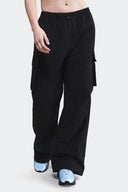 NIKE PANTALON CARGO - MUJER