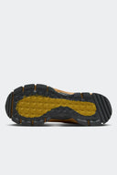 NIKE ZOOM VOMERO ROAM FLAX - MUJER