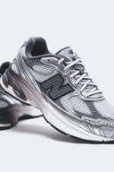 NEW BALANCE 2010 BLACK SILVER METALLIC