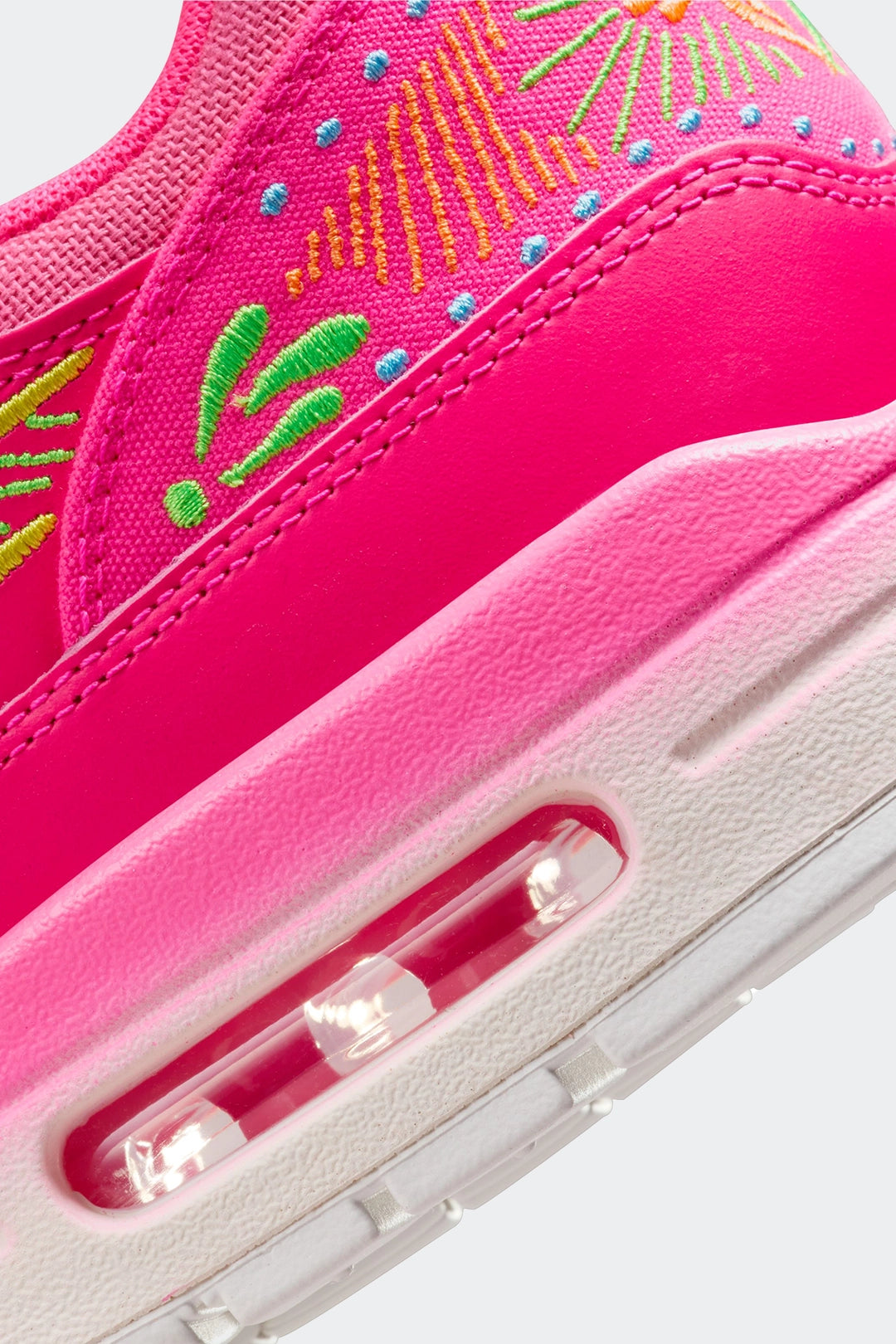 Nike dia sales de muertos bogota