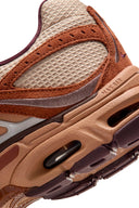 NIKE AIR MAX MOTO 2K