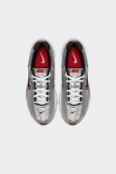 NIKE INITIATOR