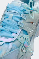 NIKE V2K RUN ARTIST COLLECTION - MUJER