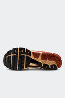 NIKE ZOOM VOMERO 5 SWOOSHLESS PONY SAIL