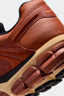 NIKE ZOOM VOMERO 5 SWOOSHLESS PONY SAIL