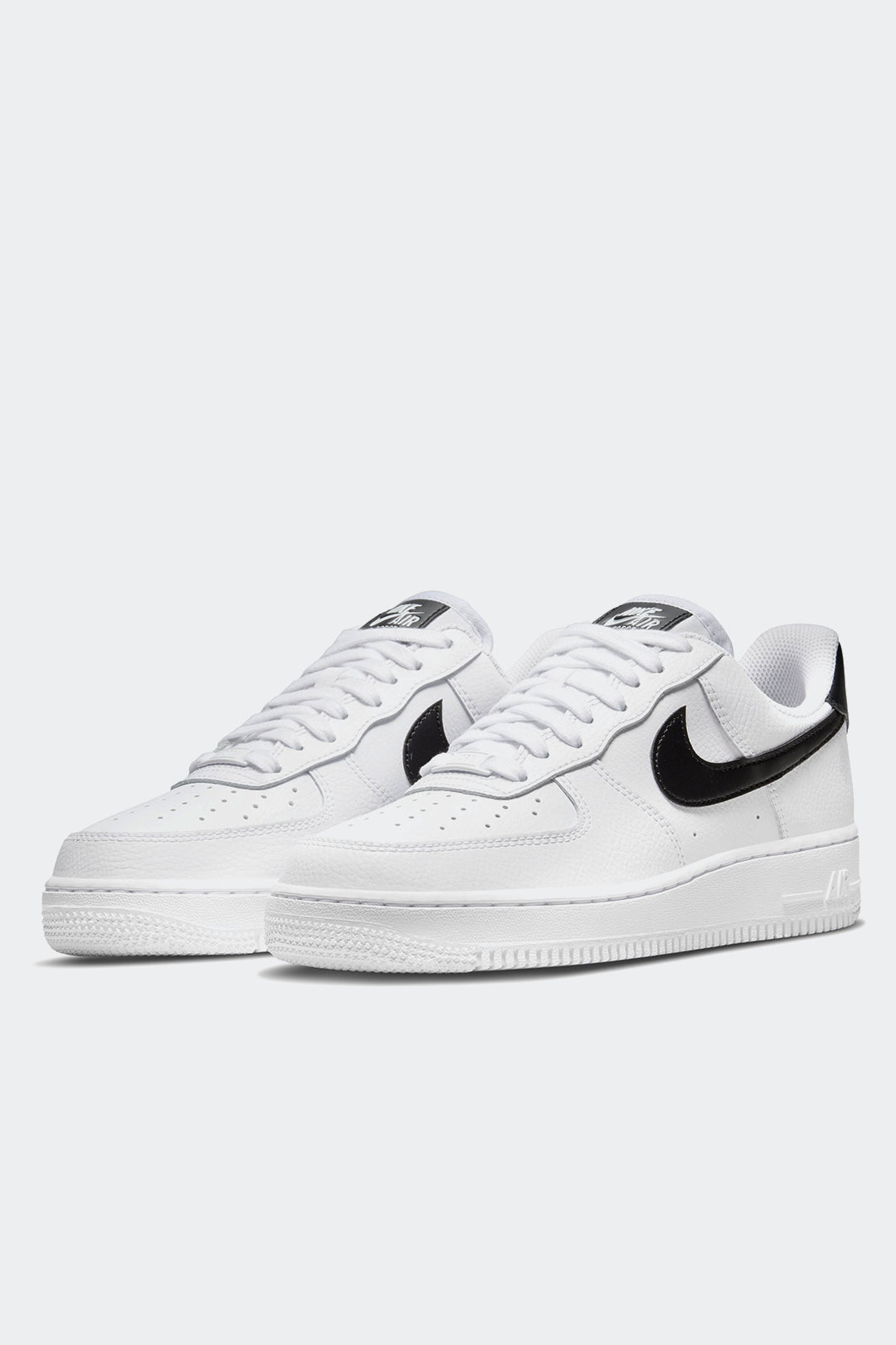 NIKE AIR FORCE 1 - MUJER - HYPE
