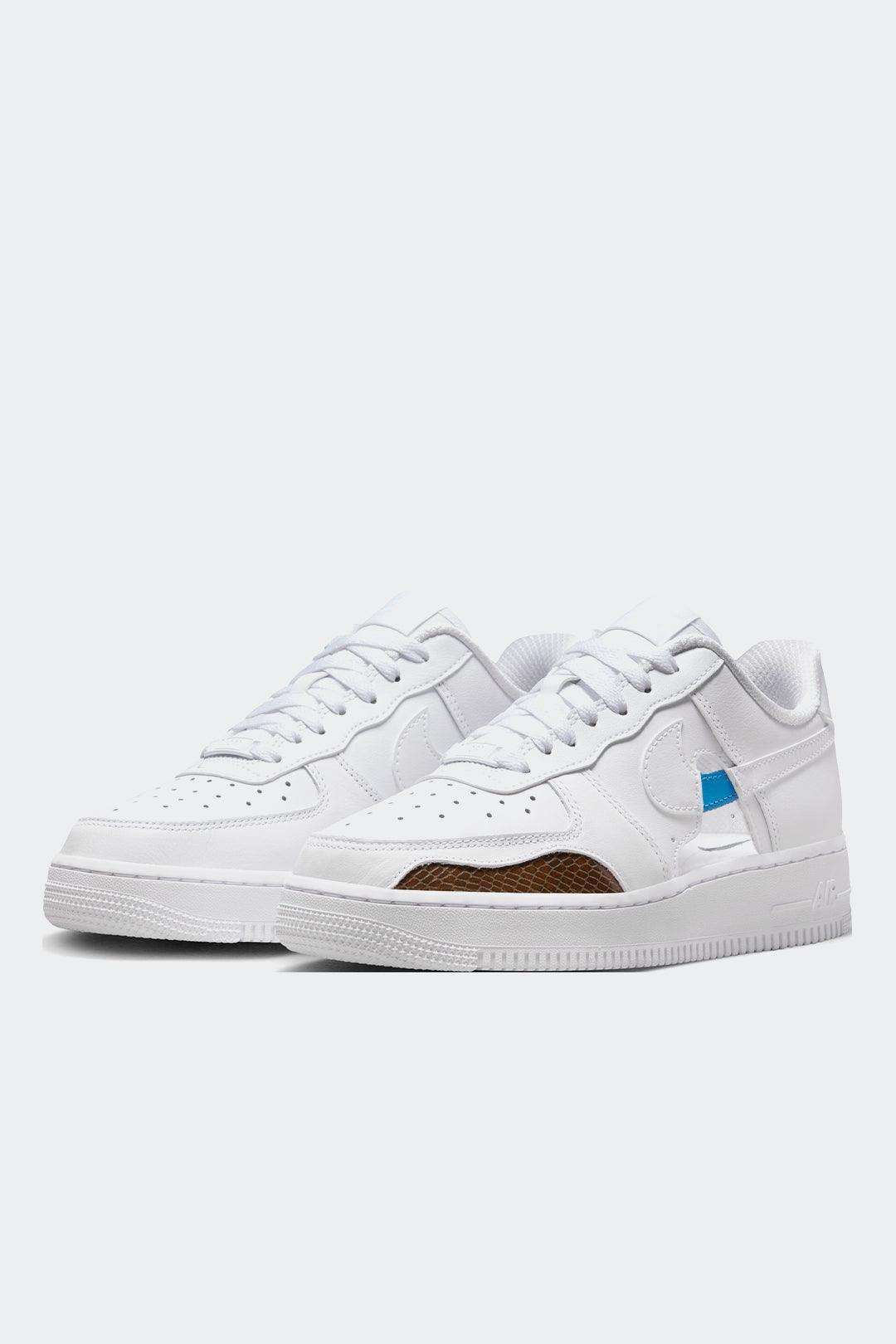 NIKE AIR FORCE 1 LOW "CUT OUT" - MUJER - HYPE